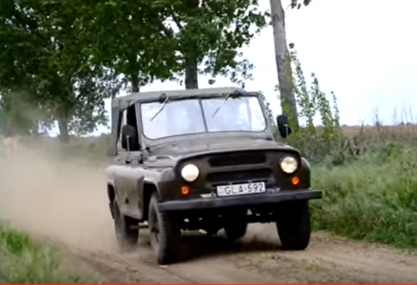 Hiánypótló tesztvideó, a Keleti Blog járja körbe a legendás UAZ 469B-t