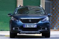 Peugeot 2008: terepjárósabb, mégsem fogyaszt többet 38