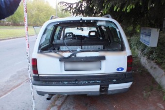 Tíz métert ment a lopott kocsival, aztán jött a tulaj