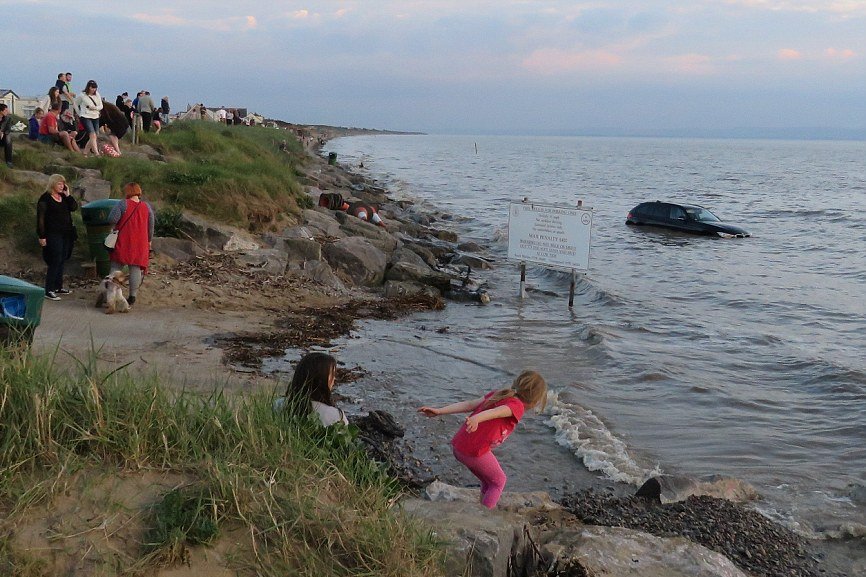 Tengerparton parkoltak, jött a dagály… 12