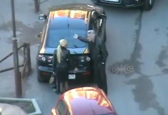 A problémásan parkoló szőke nő