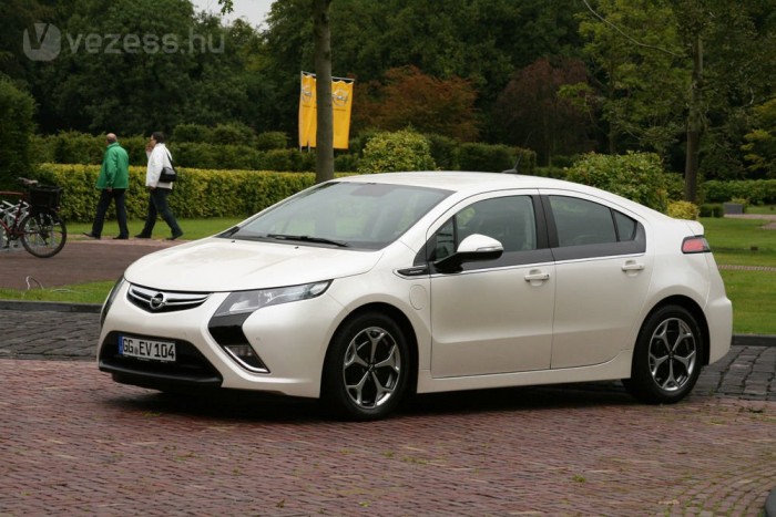 Van ilyen: autózás 2-3 liter benzinből 14