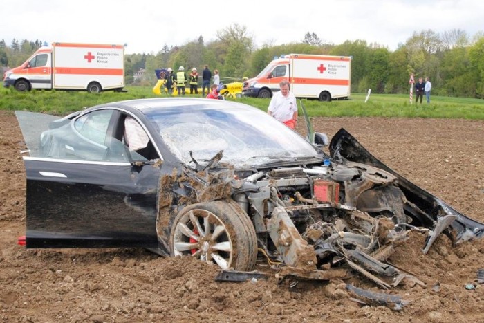 Iszonyatos balesetet élt túl öt tinédzser
