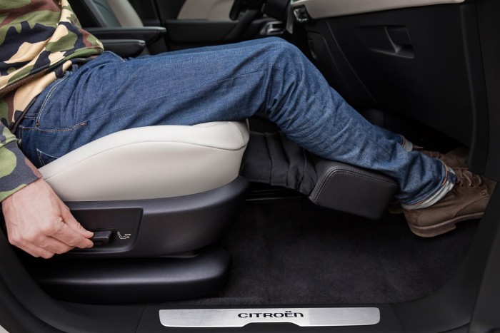 Kivasalták Robotzsarut 2 Citroen C4 Picasso facelift
