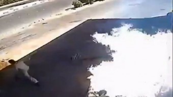 Lángba borította a benzinkutat a sofőr