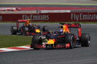 F1: Mikor kap új motort a Red Bull?