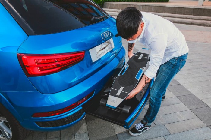 audi_connetcted_mobility_deszka_01