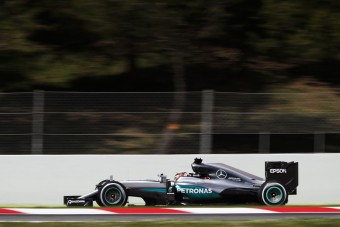 F1: A Mercedest meglepte a küszködés