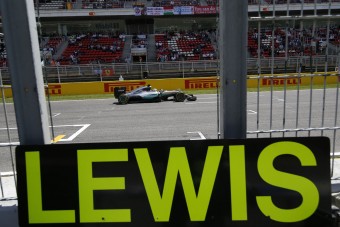 F1: Hamiltoné a pole, villantott Verstappen