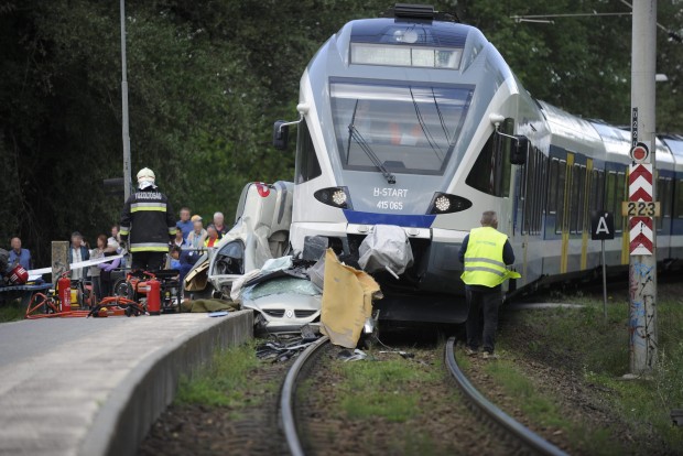 Durva fotókon a versegyházi vonatbaleset