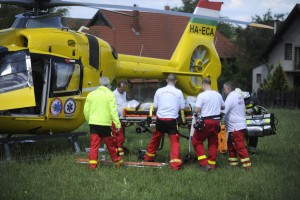 Halálos baleset hét sérülttel, teljes útzár a 4-esen