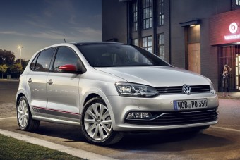 Kis autó nagy zenével