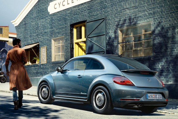 Megújult a VW Beetle 6 | Vezess Volkswagen Beetle Denim: kőmosott kék fényezés, stílusos retró keréktárcsák