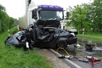 Megrázó fotókon az 5-ös úton történt tragédia