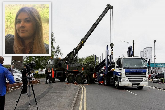 Saját élete árán mentette meg lányát a kamiontól