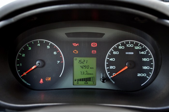 Lada Granta: ez már nem az a Lada 9 | Vezess Pofás műszerek