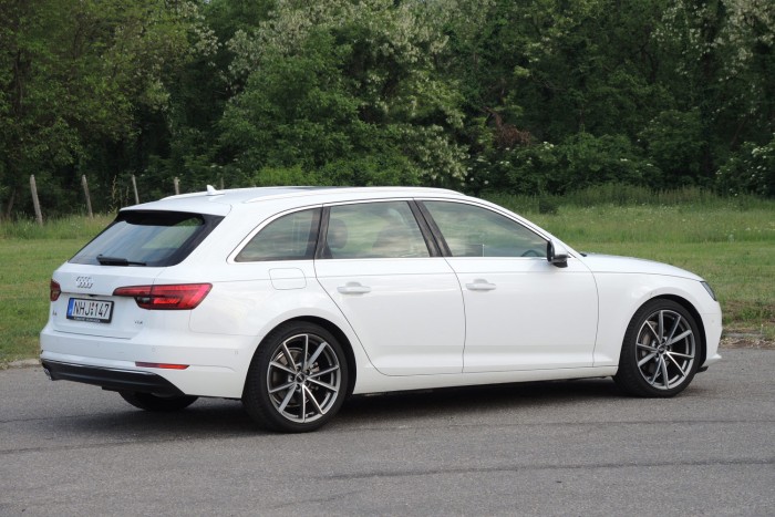 Lágyabb vonalakat kapott a B9-es kódjelű A4-es