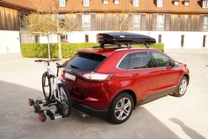 Ford Edge: a barátságos behemót 8 | Vezess Gyári biciklitartóval, tetőboxszal