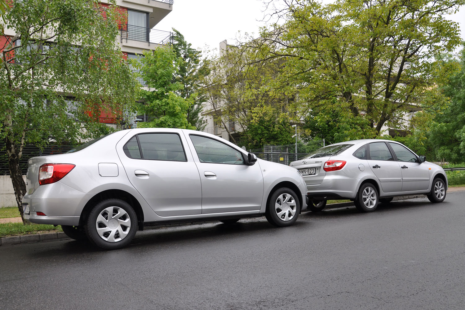 Teszt: Lada vagy Dacia? Melyik ér többet? 5