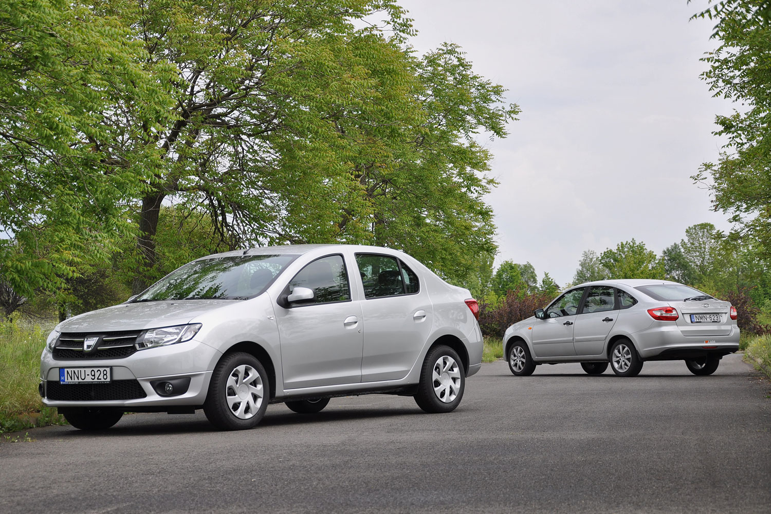 Teszt: Lada vagy Dacia? Melyik ér többet? 37