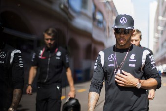 F1: Hamiltonék viszonya maradt, amilyen volt