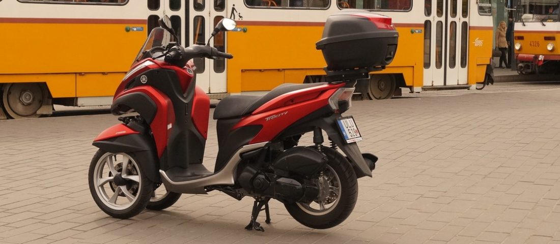 Három kerékkel az igazi a városi motorozás