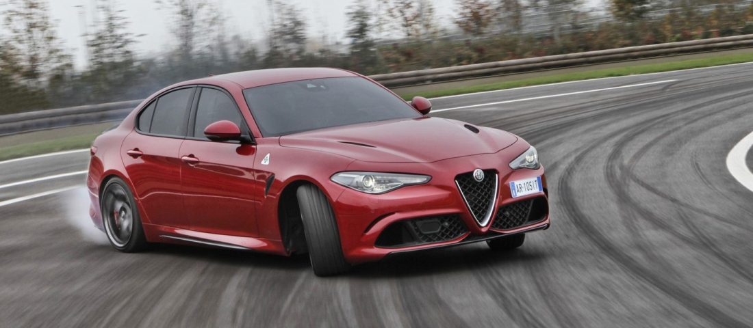 Itt a BMW-verő Alfa!