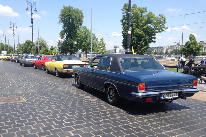 Az Opel mégiscsak amerikai leányvállalat, a GM 5,4 literes V8-a utat talált a Diplomat csúcsmodelljébe