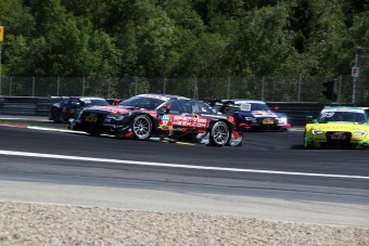 Tűzállóban bringázni egy szaunában