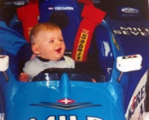 A bölcsőből a Forma-1-be – Verstappen “az évszázad tehetsége” 1 | Vezess A kis Max apja régi Benettonjában