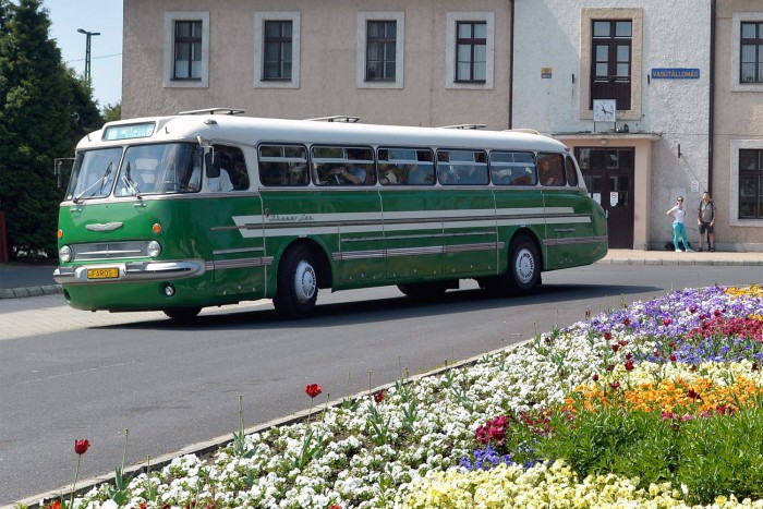 Ikarusok kalandoztak a Balatonnál – fotók