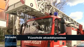 Így küzdenek a magyar tűzoltók a rosszul parkolókkal