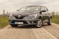 A kevesebb néha több: éljen a fapados Renault Mégane! 2