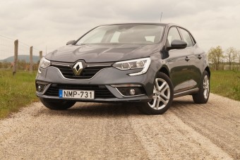 A kevesebb néha több: éljen a fapados Renault Mégane!