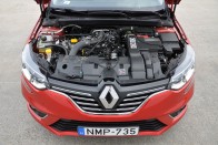 A kevesebb néha több: éljen a fapados Renault Mégane! 42