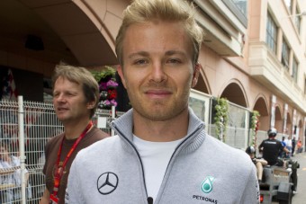 F1: Rosberg még évekig maradna a Mercedesnél