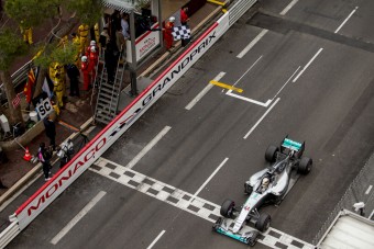 Hamilton: Innen nyitott a bajnokság