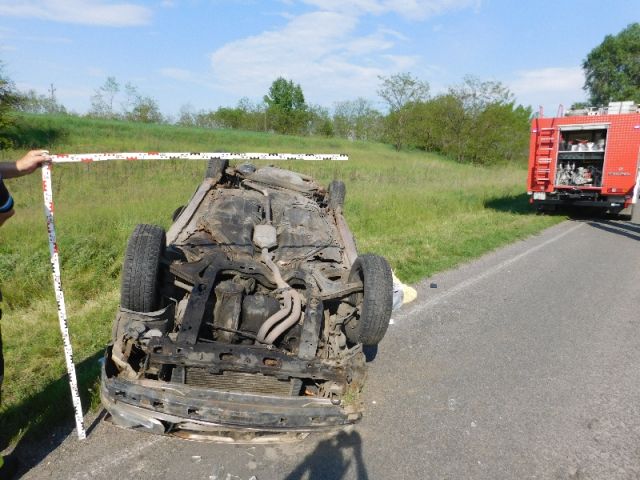 Kirepültek a lopott autóból az 1-es úton 1