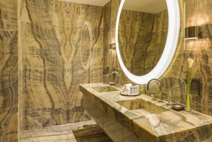 New Bentley Suite makes its debut at The St. Regis Dubai in Al Habtoor City  (3)