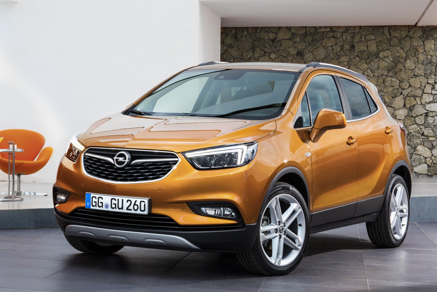 Már kapható a megújult Opel SUV 4