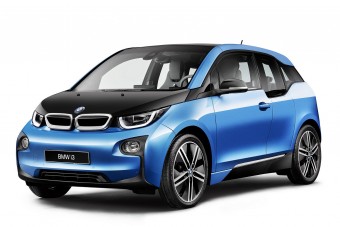 Folyik a benzin a BMW villanyautójából