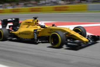 F1: A Renault-nak nem kell sztárversenyző