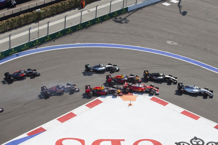 Alonso: Beszélnünk kell a rajtokról