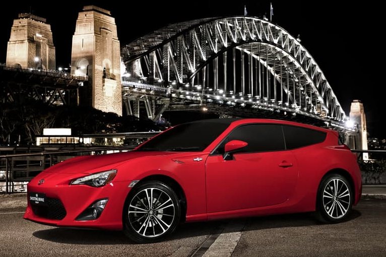 Sportkupéból épített kombit a Toyota 8