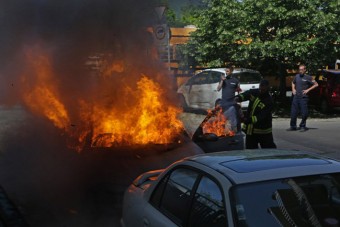 Valakinek porrá égett az autója Budapesten