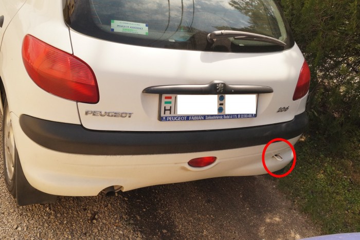 Hátul se lehet eltéveszteni a 206-os vonószemét