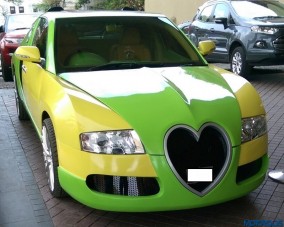 Ez a Bugatti Veyron-replika az ártatlan cukiság és szerelem szobra