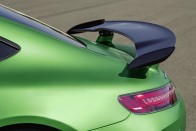 Mercedes AMG GT R: versenyautó civileknek 15