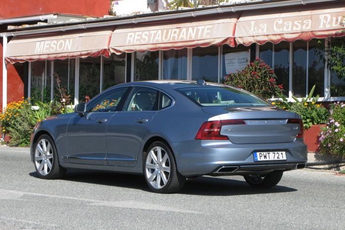 Levegővel gyorsít az új Volvo S90 1 Levegővel gyorsít az új Volvo S90 1