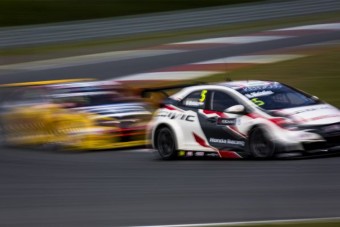 Michelisz megint odatette